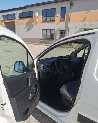Peugeot Partner cena 28905 przebieg: 141000, rok produkcji 2015 z Krzeszowice małe 106
